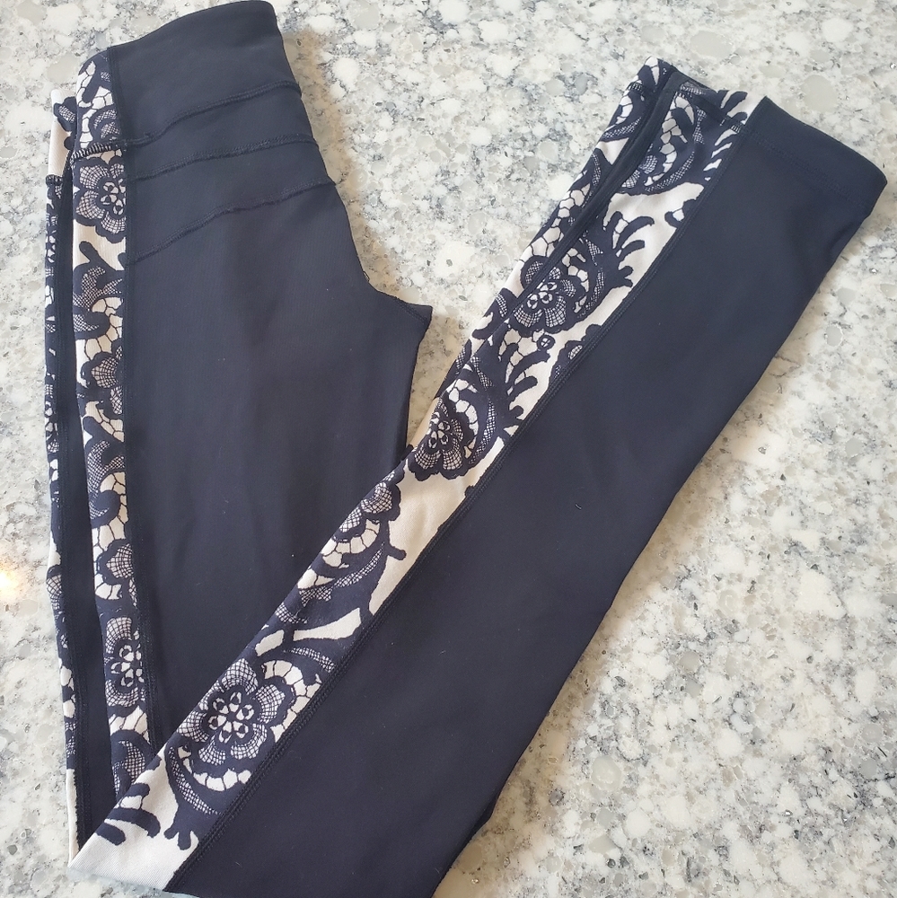 Lululemon pants 2